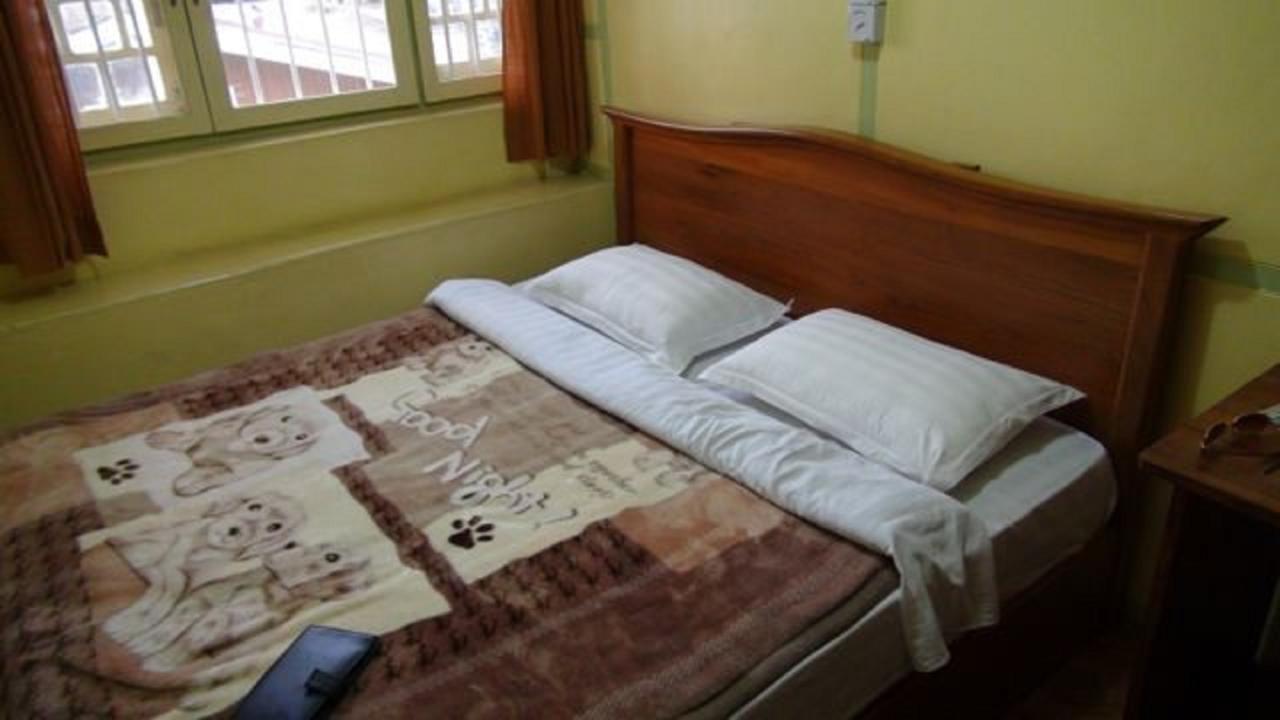 Yee Shin Guest House Hsipaw Esterno foto