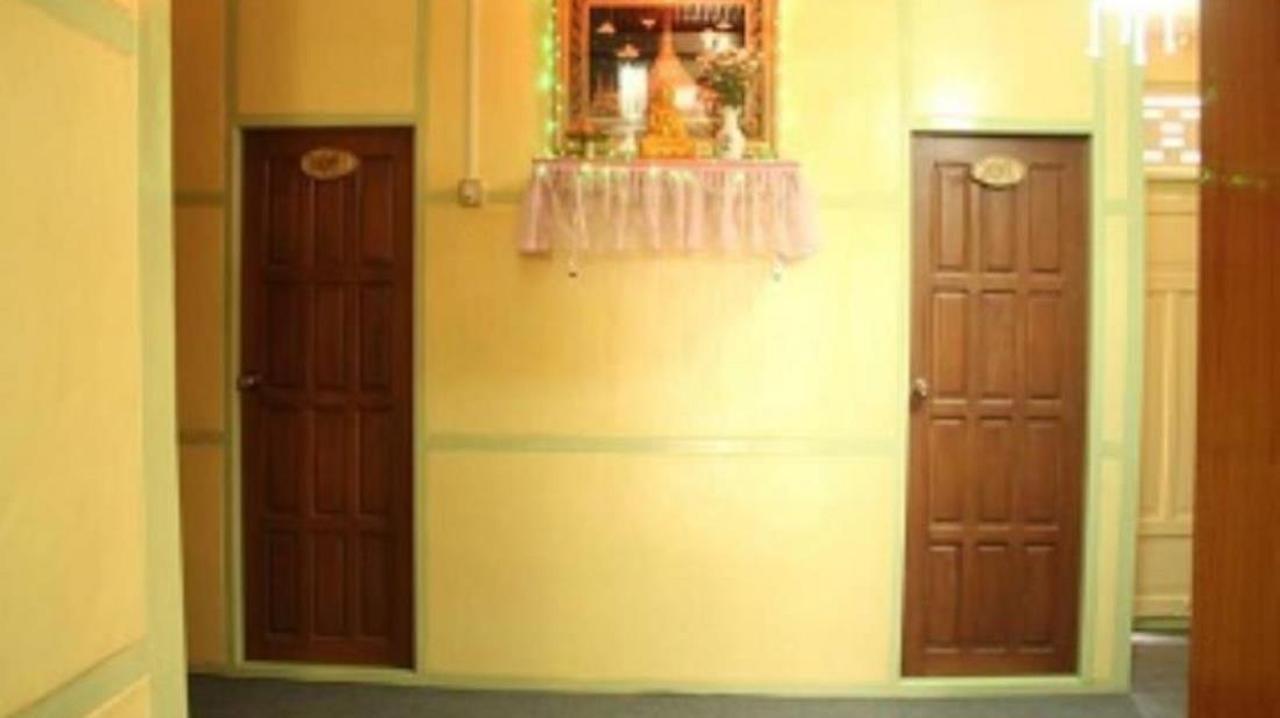 Yee Shin Guest House Hsipaw Esterno foto