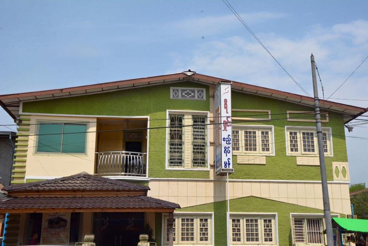 Yee Shin Guest House Hsipaw Esterno foto