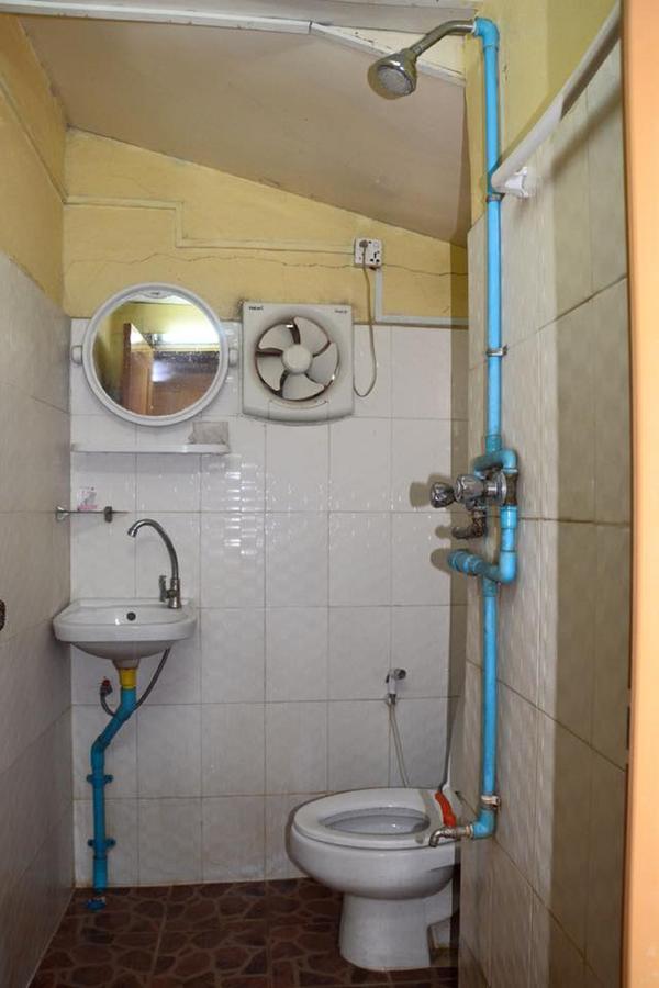 Yee Shin Guest House Hsipaw Esterno foto